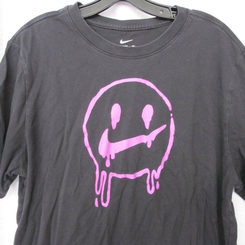 Nike Drip Smiley Face Logo T-Shirt - Picture 5 of 7